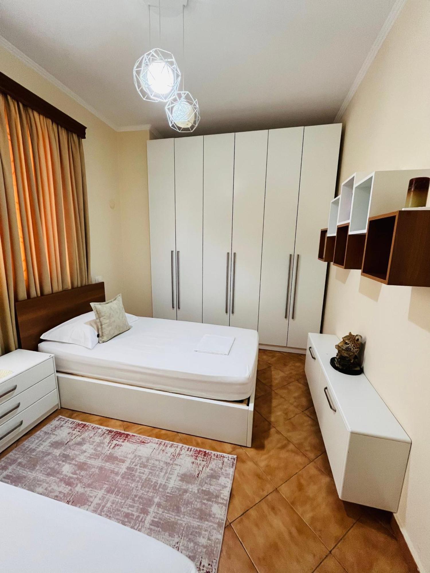 Iljazi's Apartament Wlora