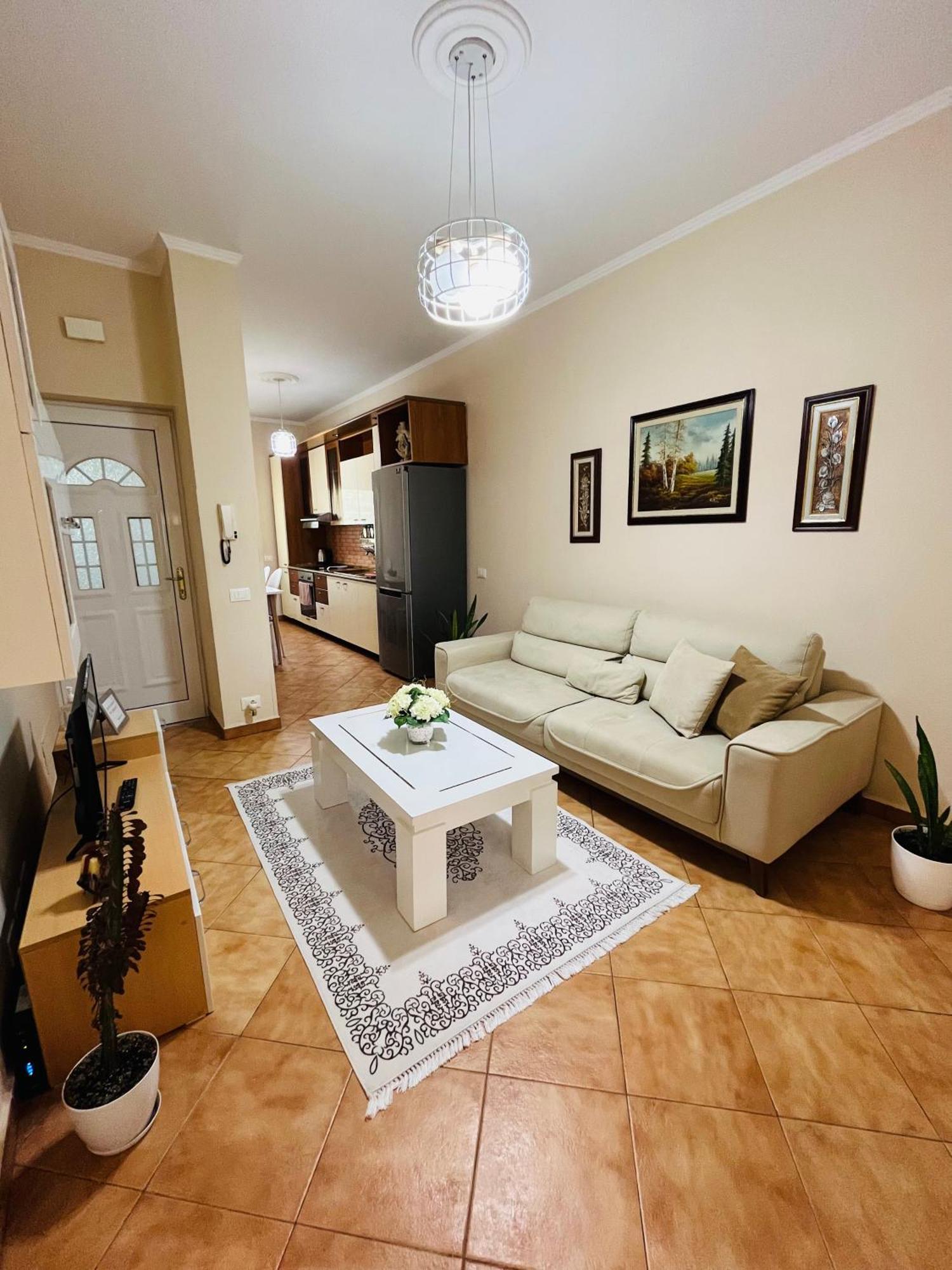 Iljazi's Apartament Wlora